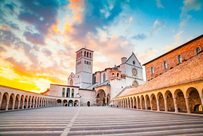 Assisi umbria regione patrimonio unesco meraviglie paese history monuments town